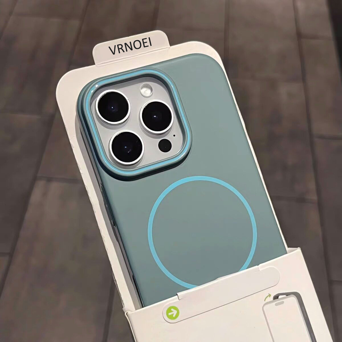 Tech Accessories Phone - Роскошный магнитный чехол с беспроводной зарядкой